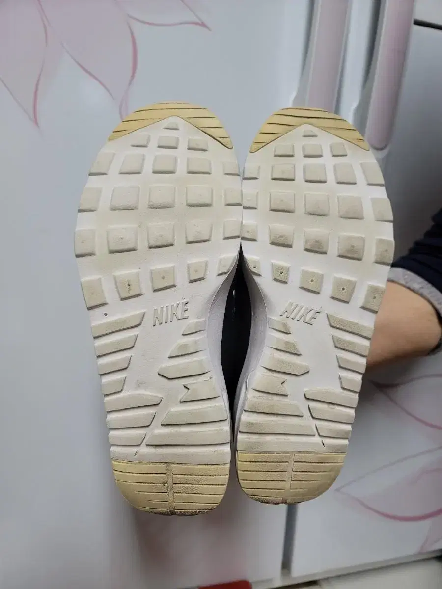 thumbnail-5